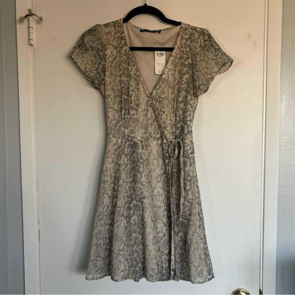 Abercrombie & Fitch - NWT wrap dress, snake print, XXS Tall